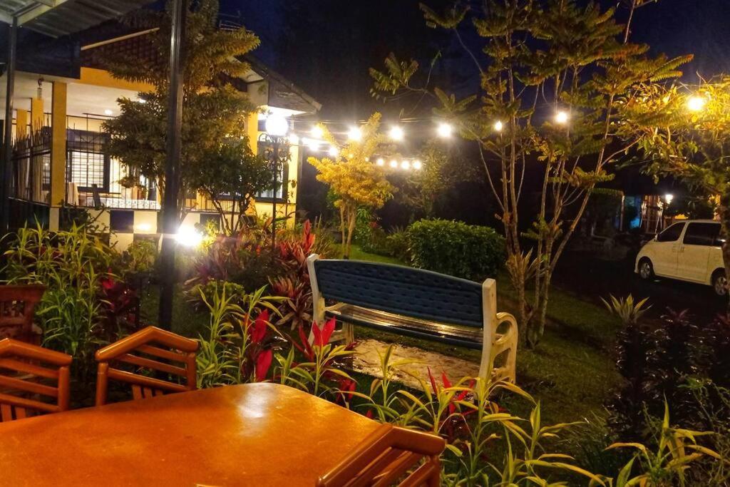 Designer Villa Tokyo Cianjur Ngoại thất bức ảnh