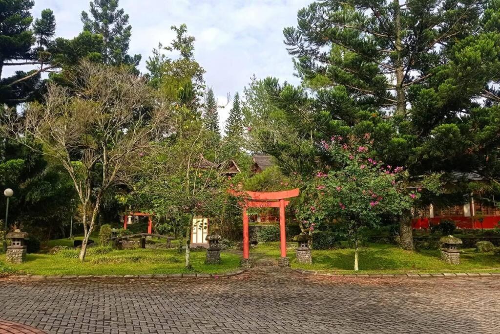 Designer Villa Tokyo Cianjur Ngoại thất bức ảnh