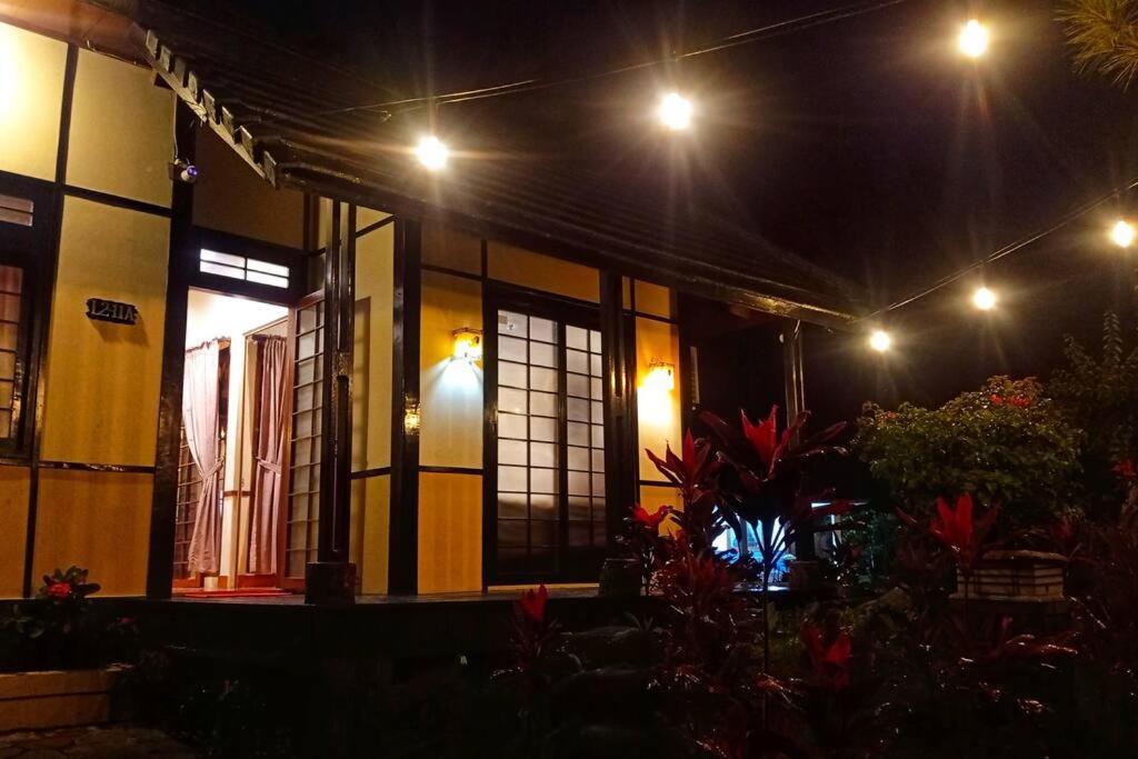 Designer Villa Tokyo Cianjur Ngoại thất bức ảnh