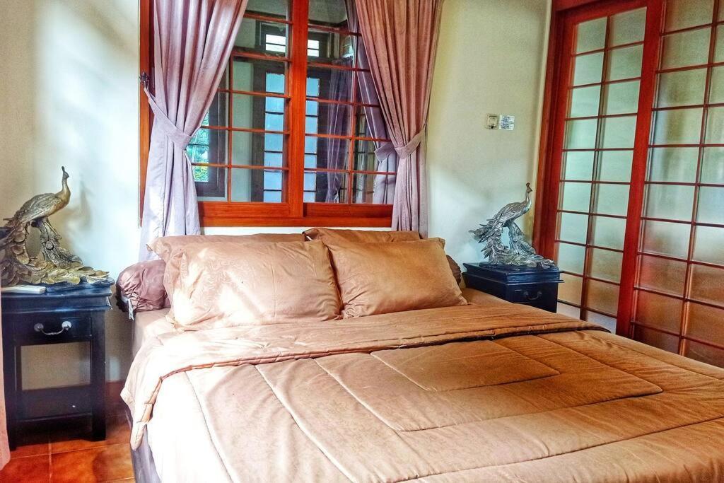 Designer Villa Tokyo Cianjur Ngoại thất bức ảnh