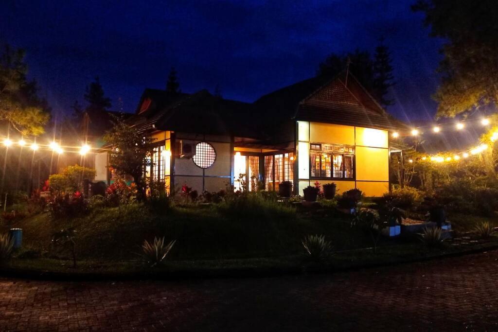 Designer Villa Tokyo Cianjur Ngoại thất bức ảnh