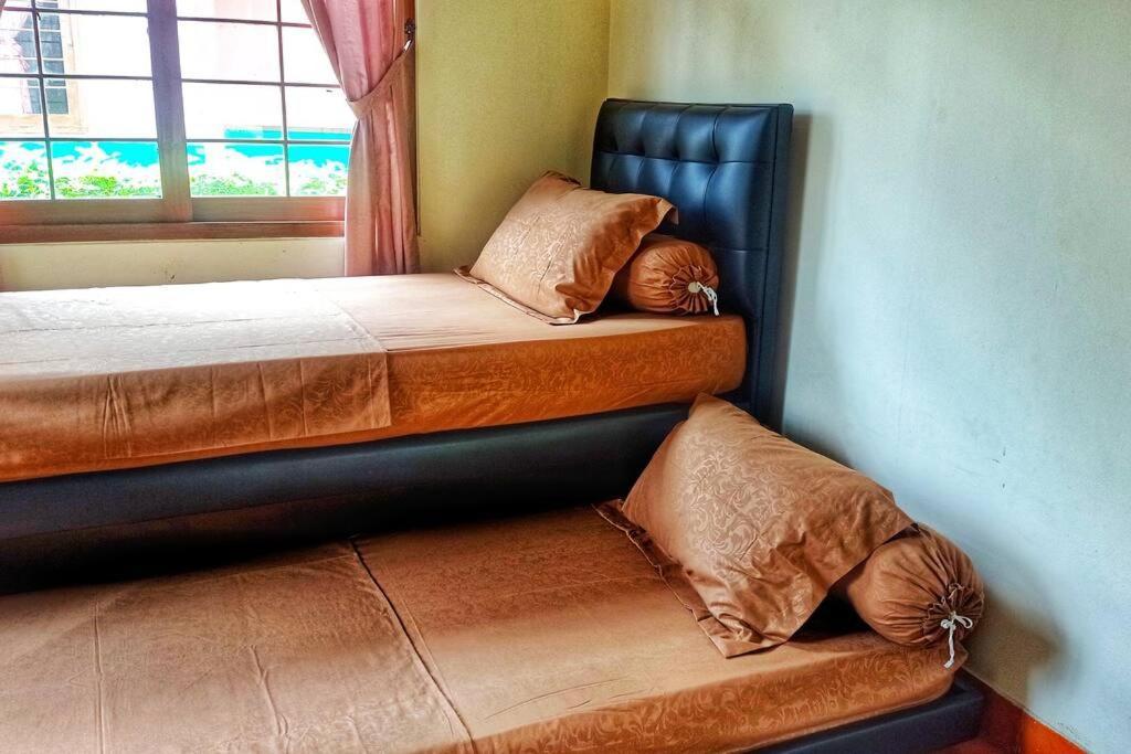 Designer Villa Tokyo Cianjur Ngoại thất bức ảnh
