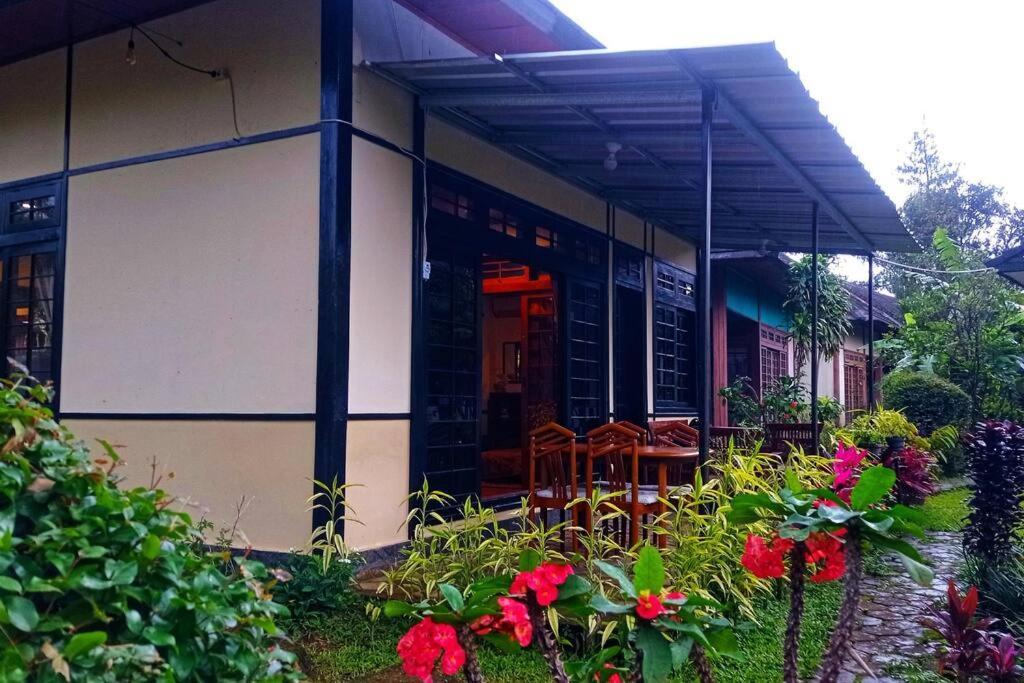 Designer Villa Tokyo Cianjur Ngoại thất bức ảnh