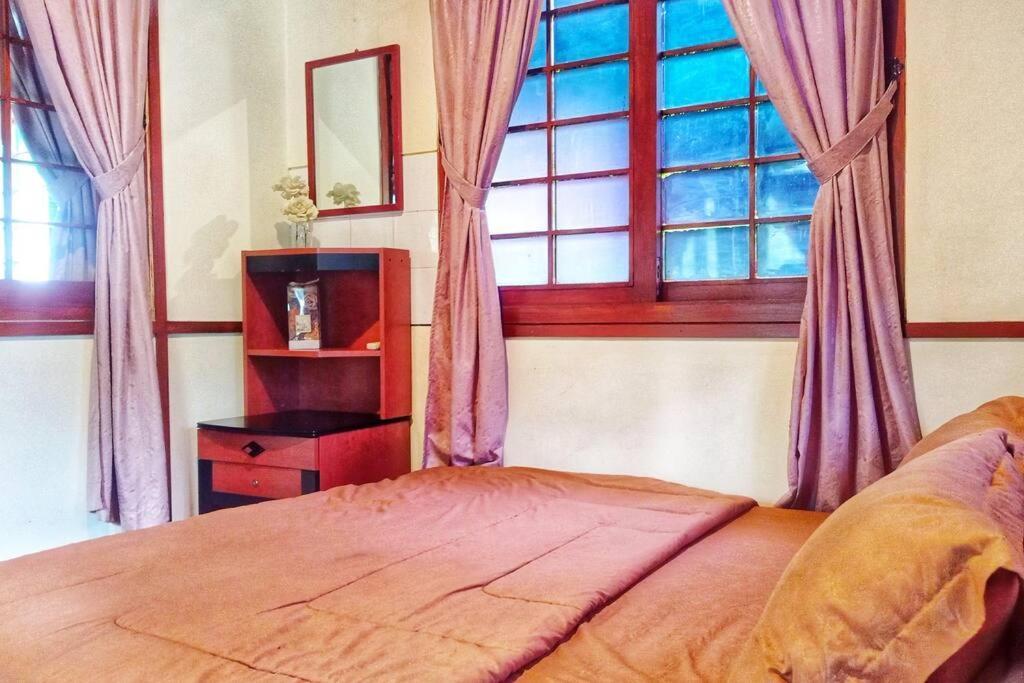 Designer Villa Tokyo Cianjur Ngoại thất bức ảnh