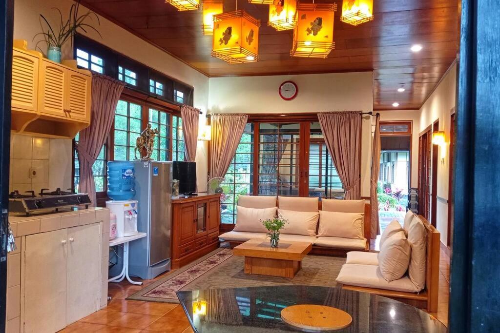 Designer Villa Tokyo Cianjur Ngoại thất bức ảnh