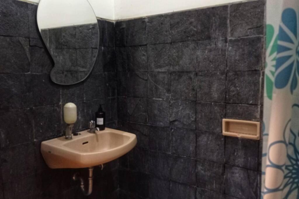 Designer Villa Tokyo Cianjur Ngoại thất bức ảnh