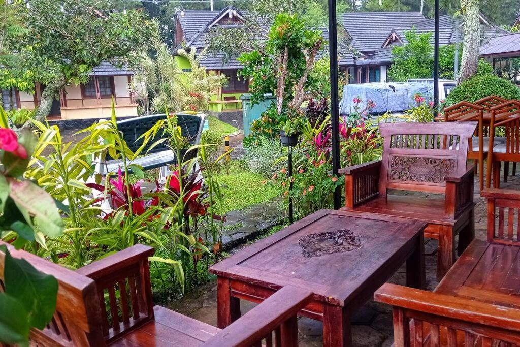 Designer Villa Tokyo Cianjur Ngoại thất bức ảnh