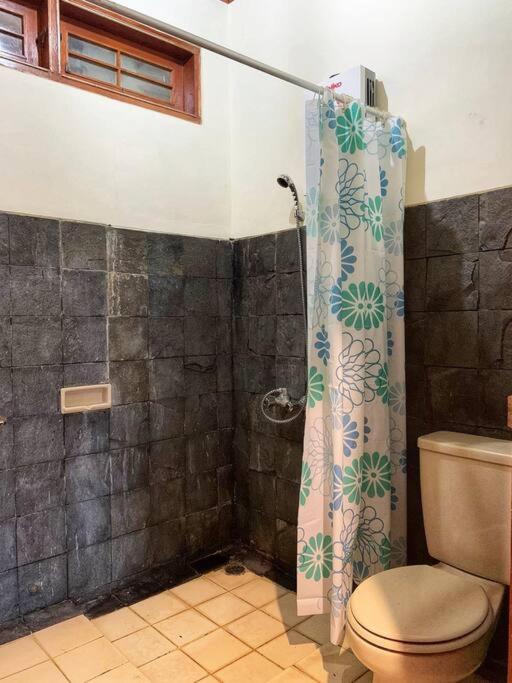 Designer Villa Tokyo Cianjur Ngoại thất bức ảnh